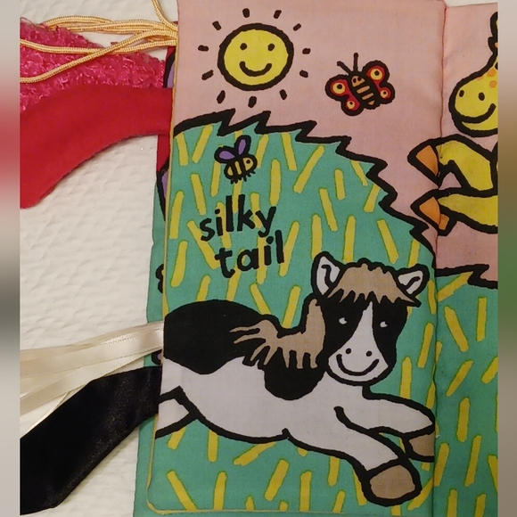 Jelly cat tails baby plush book - Picture 2 of 5